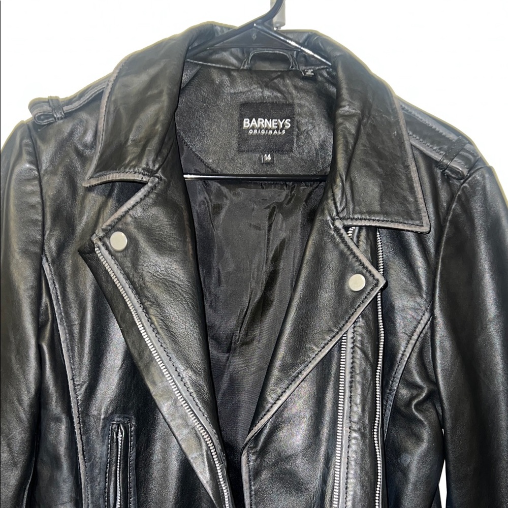 Barneys New York Women's Classic Black Leather Jacket - Picture 4 of 13